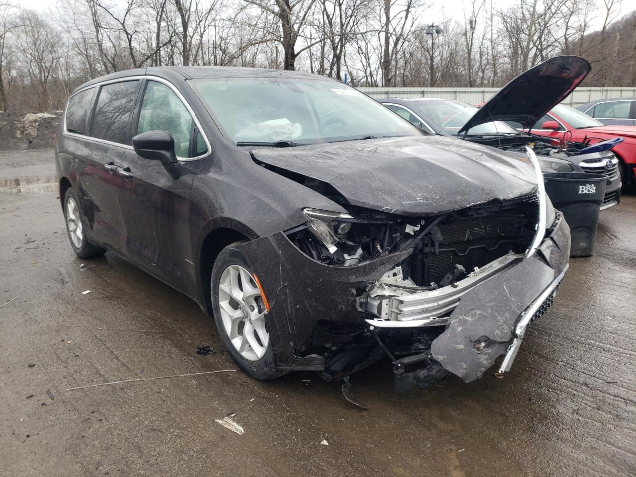CHRYSLER PACIFICA T 2017 with VIN 2C4RC1BG7HR844570 - Photo from auction
