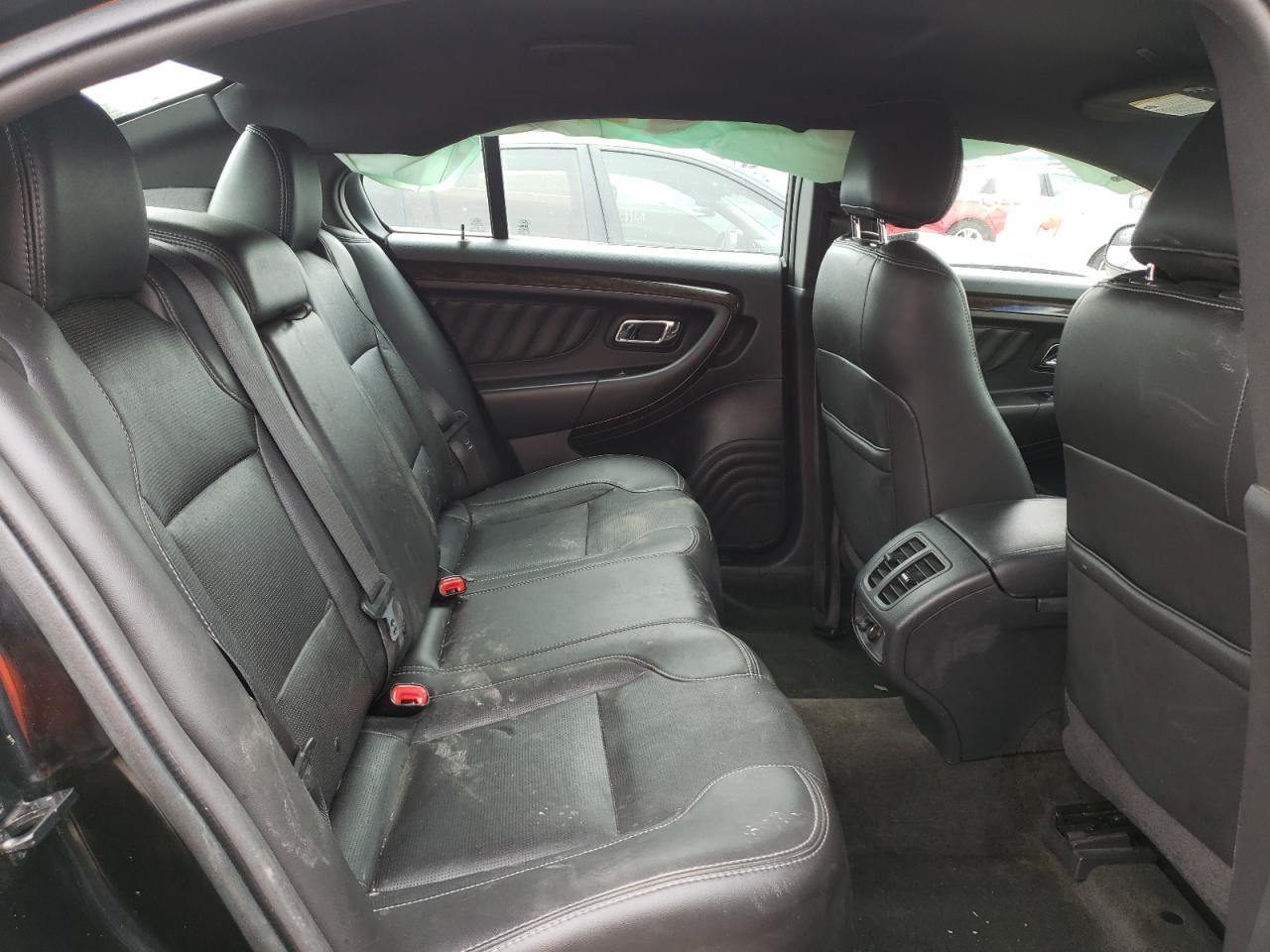Photo 6 from auction – 2015 FORD TAURUS LIM with VIN 1FAHP2F85FG110412