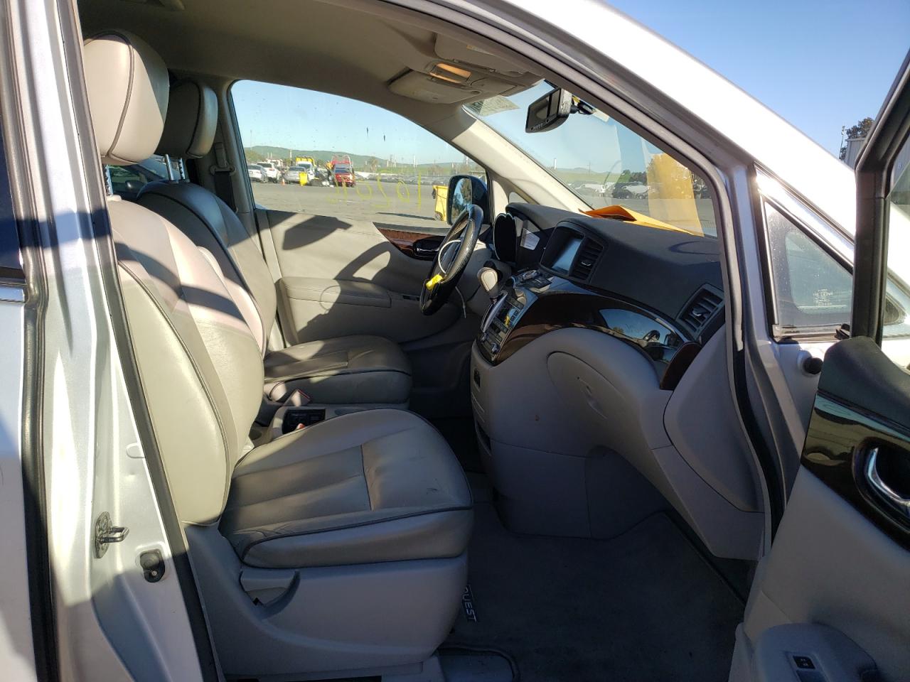 Photo 5 from auction – 2013 NISSAN QUEST S with VIN JN8AE2KP9D9061803
