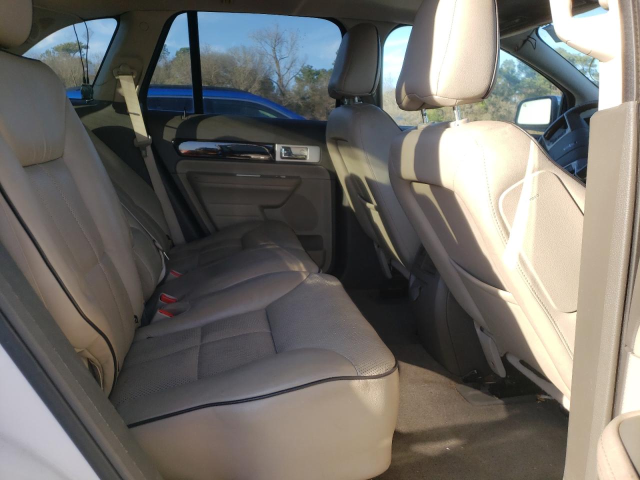 Photo 6 from auction – 2009 LINCOLN MKX with VIN 2LMDU68C29BJ06694