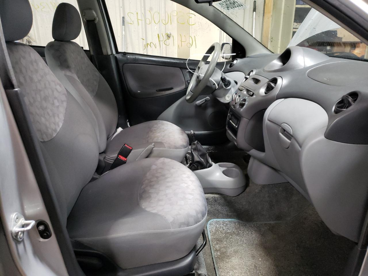 Photo 5 from auction – 2001 TOYOTA ECHO with VIN JTDBT123510189923