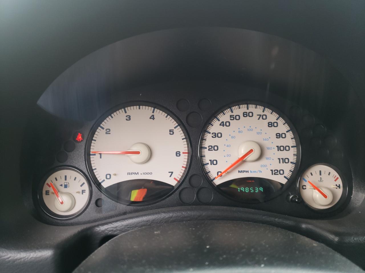 Photo 8 from auction – 2004 JEEP LIBERTY SP with VIN 1J4GL48K94W259909