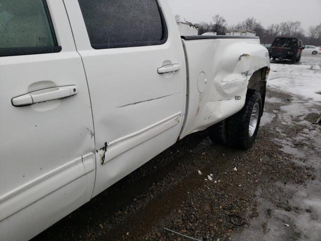 Photo 9 from auction – 2011 GMC SIERRA K35 with VIN 1GT424C88BF224539