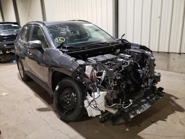 TOYOTA RAV4 XLE 2021 with VIN 2T3R1RFV5MC229630 - Photo from auction