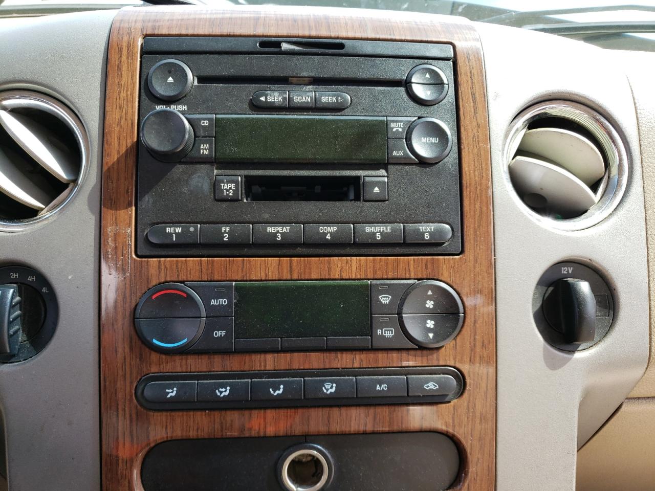 Photo 9 from auction – 2004 FORD F150 with VIN 1FTPX14564NA28156