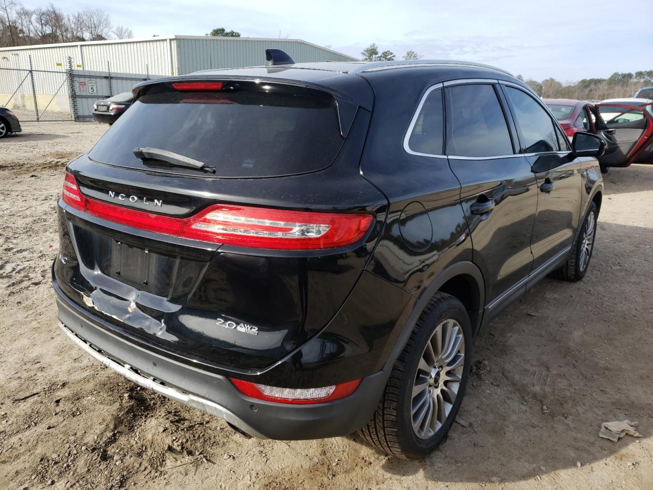 Photo 4 from auction – 2016 LINCOLN MKC RESERV with VIN 5LMCJ3D98GUJ15400