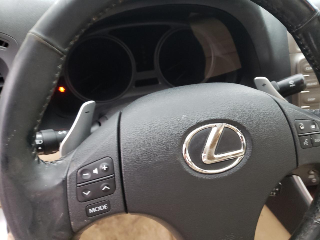 Photo 8 from auction – 2006 LEXUS IS 250 with VIN JTHCK262X65007415