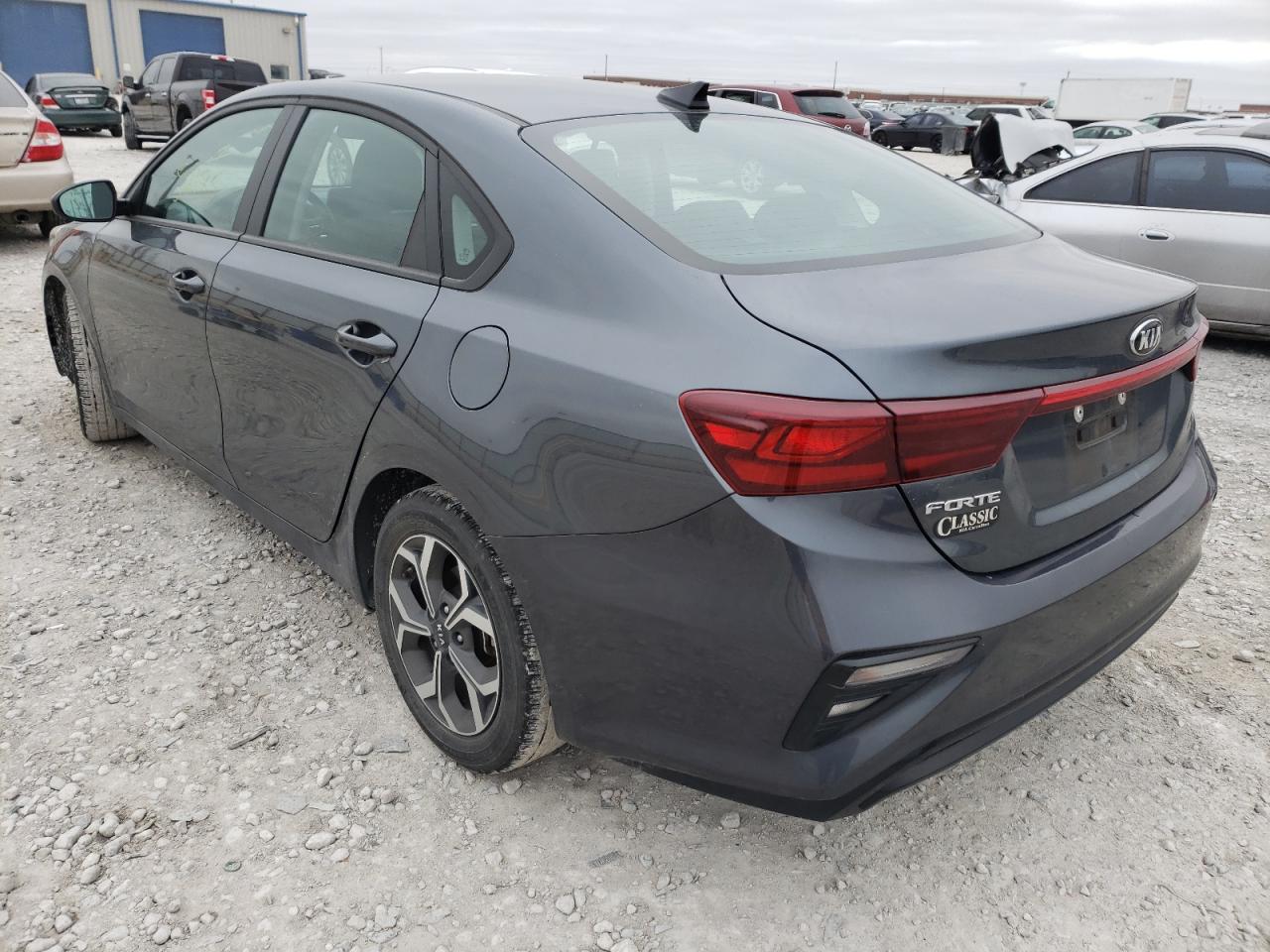 Photo 3 from auction – 2020 KIA FORTE FE with VIN 3KPF24AD3LE195214