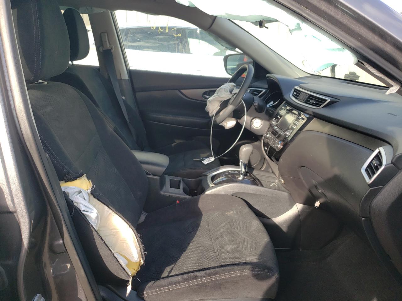 Photo 5 from auction – 2016 NISSAN ROGUE S with VIN 5N1AT2MN1GC802736