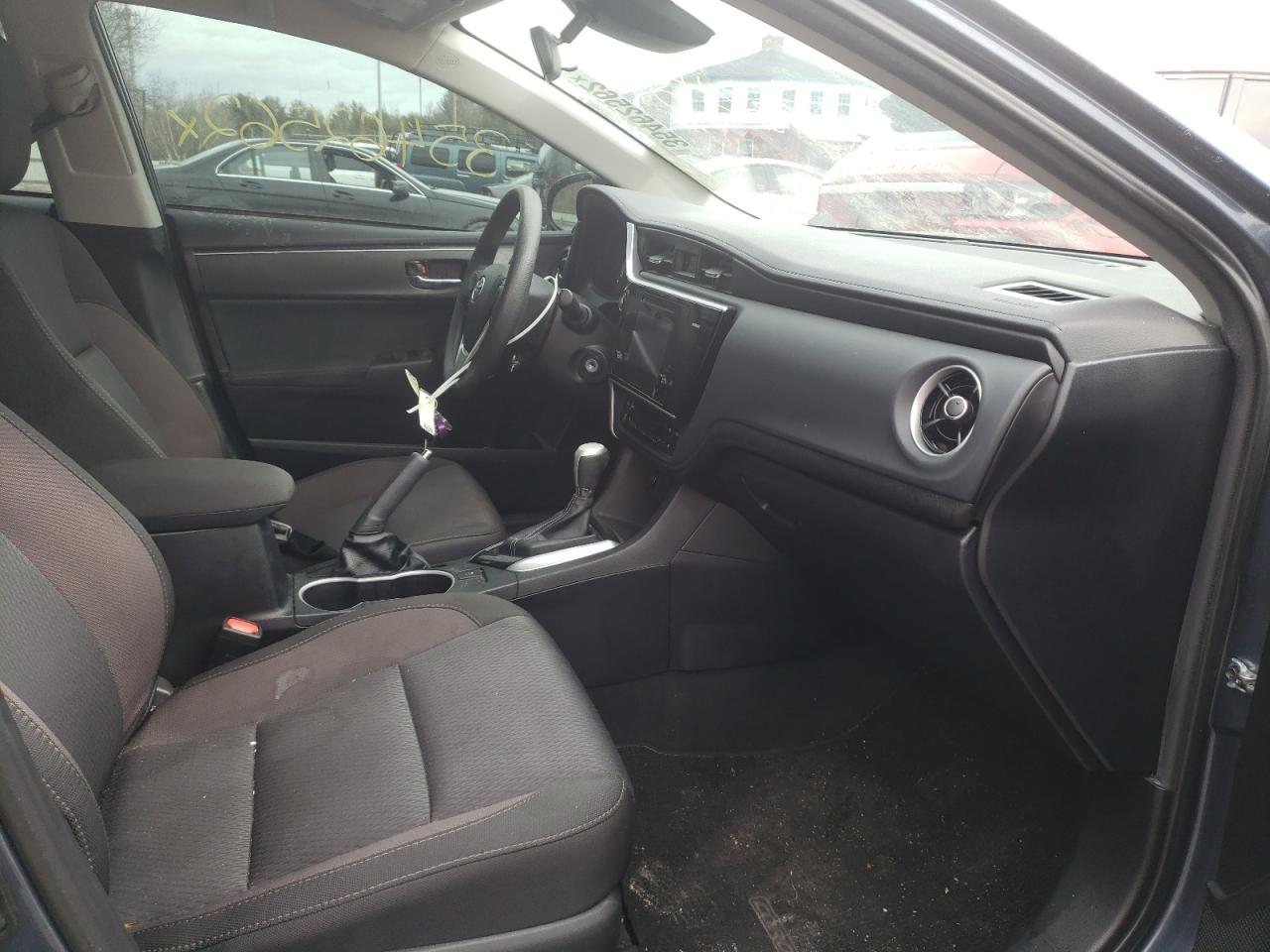 Photo 5 from auction – 2017 TOYOTA COROLLA L with VIN 2T1BURHE2HC850070