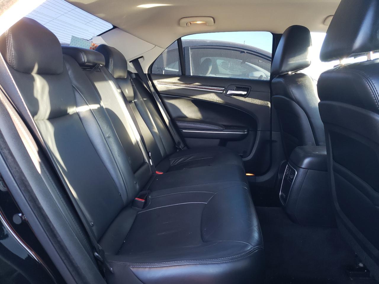 Photo 6 from auction – 2015 CHRYSLER 300 LIMITE with VIN 2C3CCAAG9FH796908