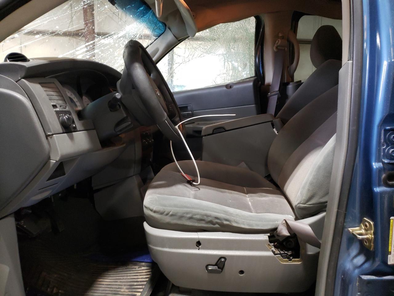 Photo 5 from auction – 2005 DODGE DURANGO SL with VIN 1D4HB48N05F530321