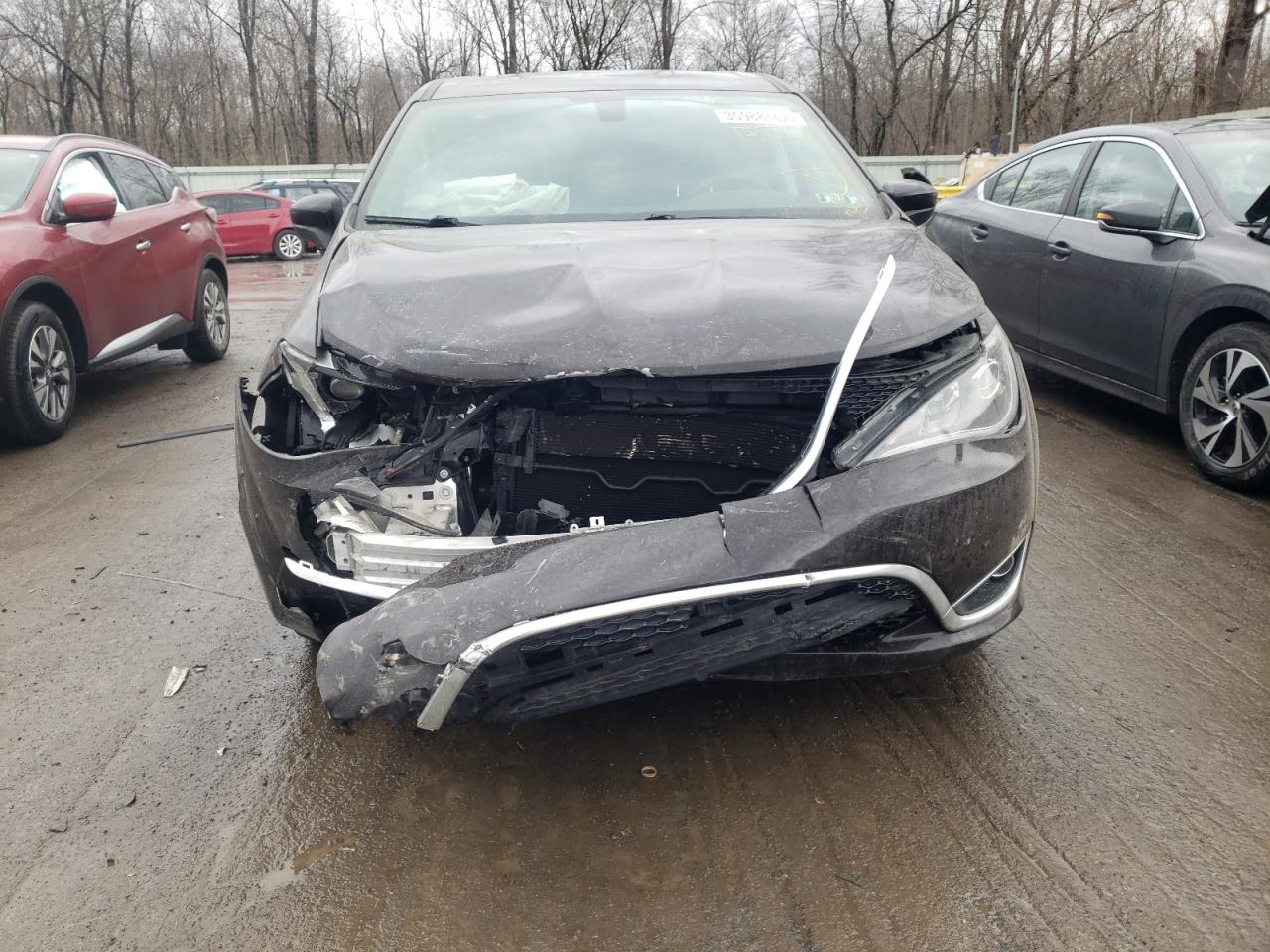 Photo 9 from auction – 2017 CHRYSLER PACIFICA T with VIN 2C4RC1BG7HR844570