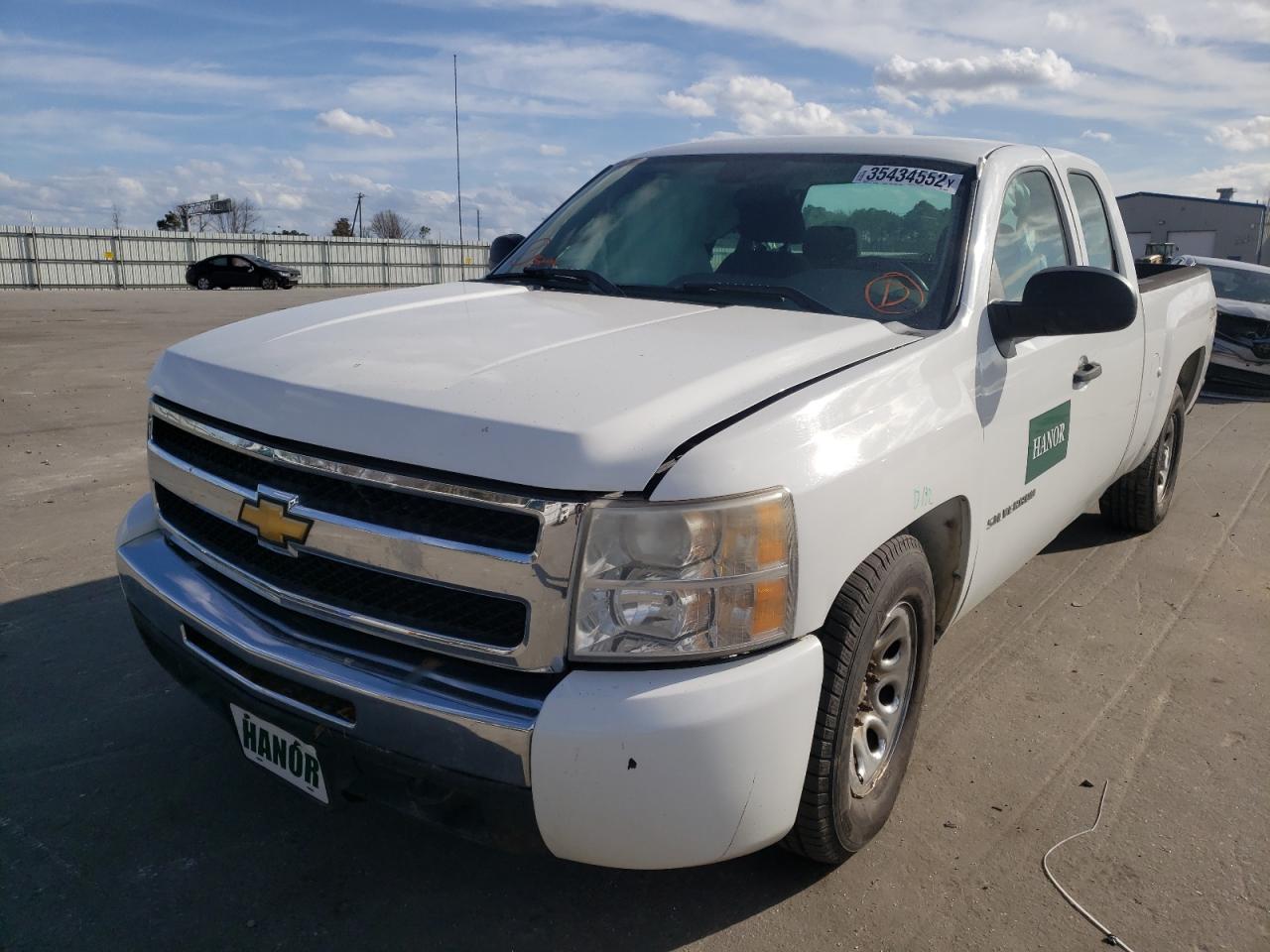 Photo 2 from auction – 2011 CHEVROLET SILVERADO with VIN 1GCRKPEA7BZ176229
