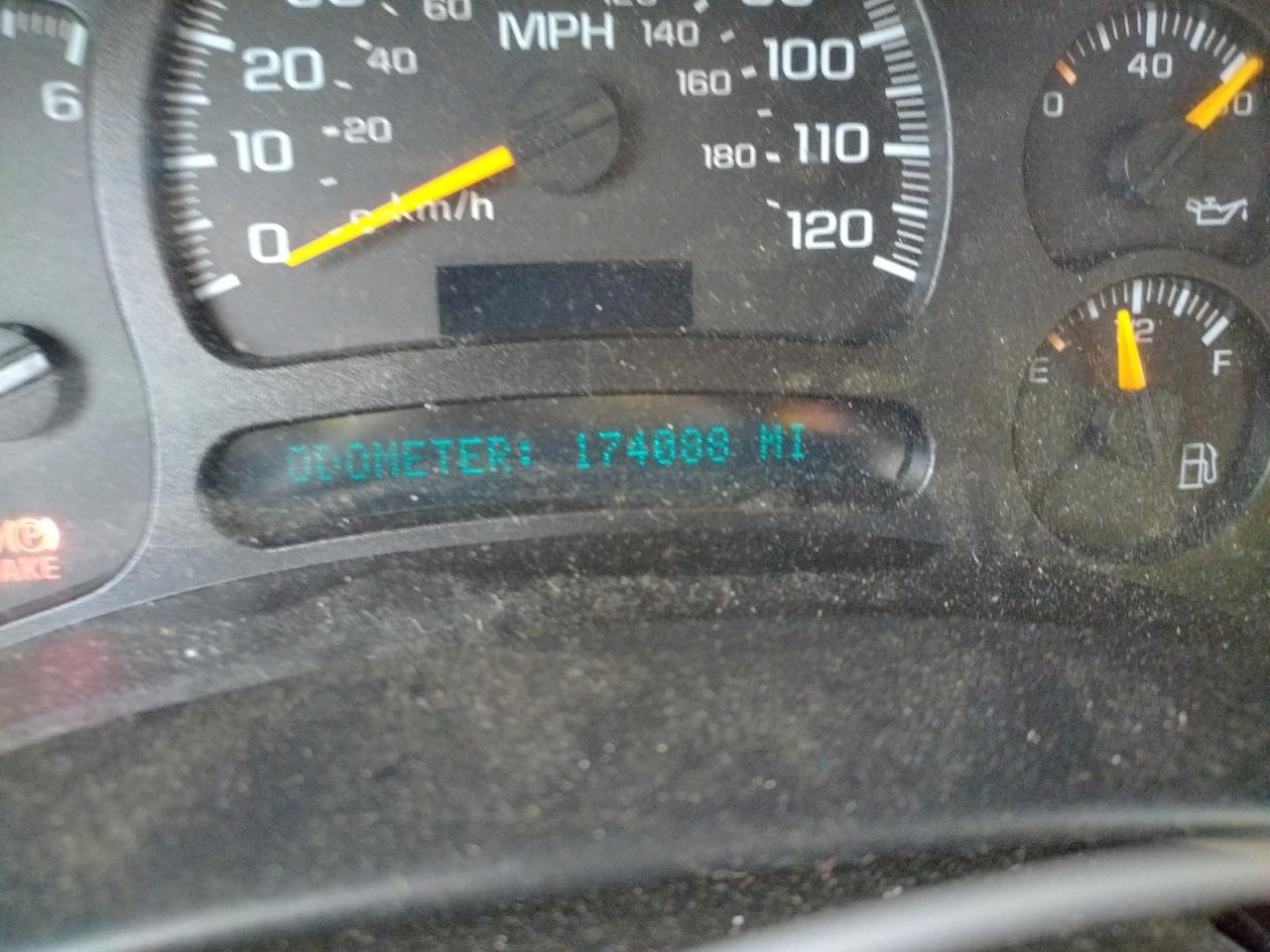 Photo 8 from auction – 2005 CHEVROLET SILVERADO with VIN 2GCEC19T151335327