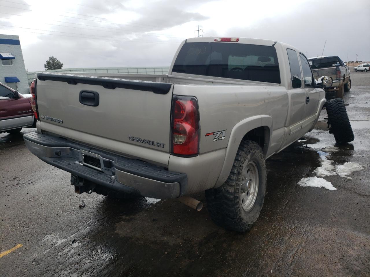 Photo 4 from auction – 2005 CHEVROLET SILVERADO with VIN 1GCEK19Z35Z348580