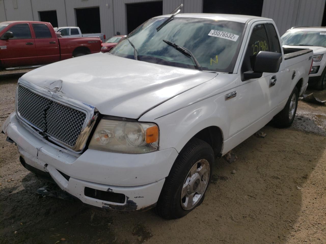 Photo 2 from auction – 2004 FORD F150 with VIN 1FTRF12W74NA59472