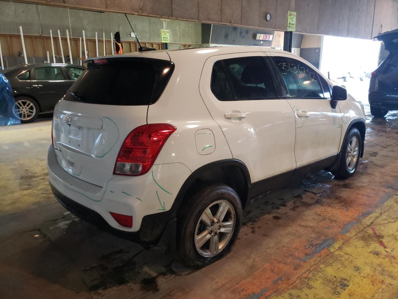 Photo 4 from auction – 2020 CHEVROLET TRAX LS with VIN KL7CJNSB4LB031148