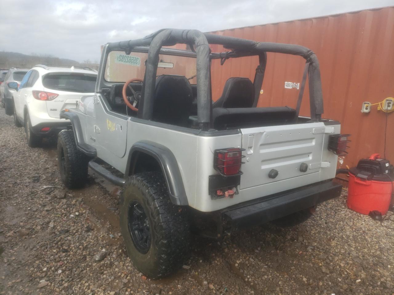 Photo 3 from auction – 1994 JEEP WRANGLER / with VIN 1J4FY19P0RP444891