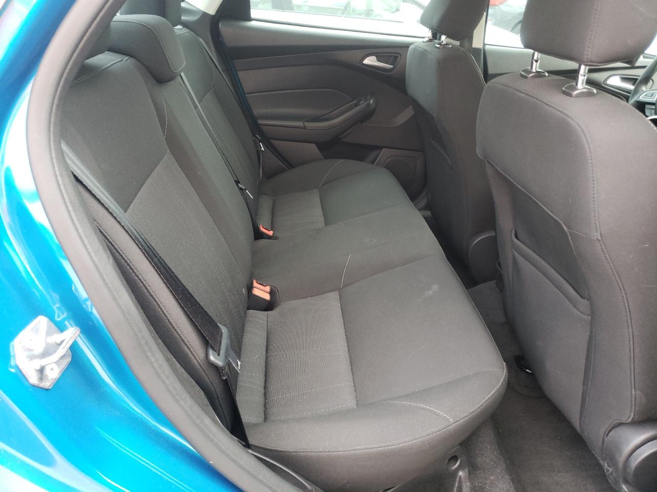Photo 6 from auction – 2017 FORD FOCUS SE with VIN 1FADP3F20HL227521