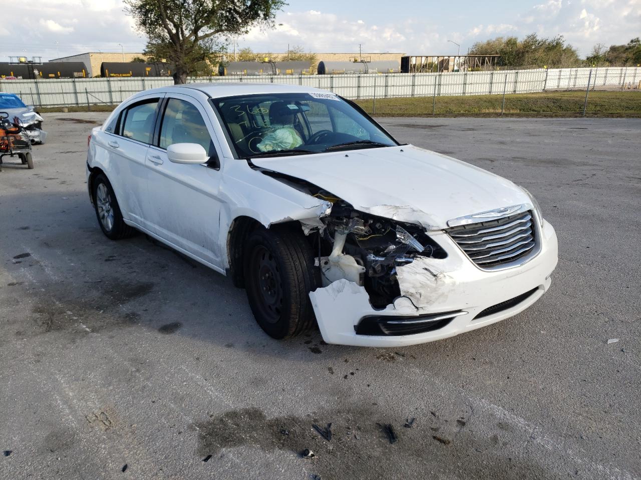 CHRYSLER 200 LX 2014 with VIN 1C3CCBAB7EN121817 - Photo from auction
