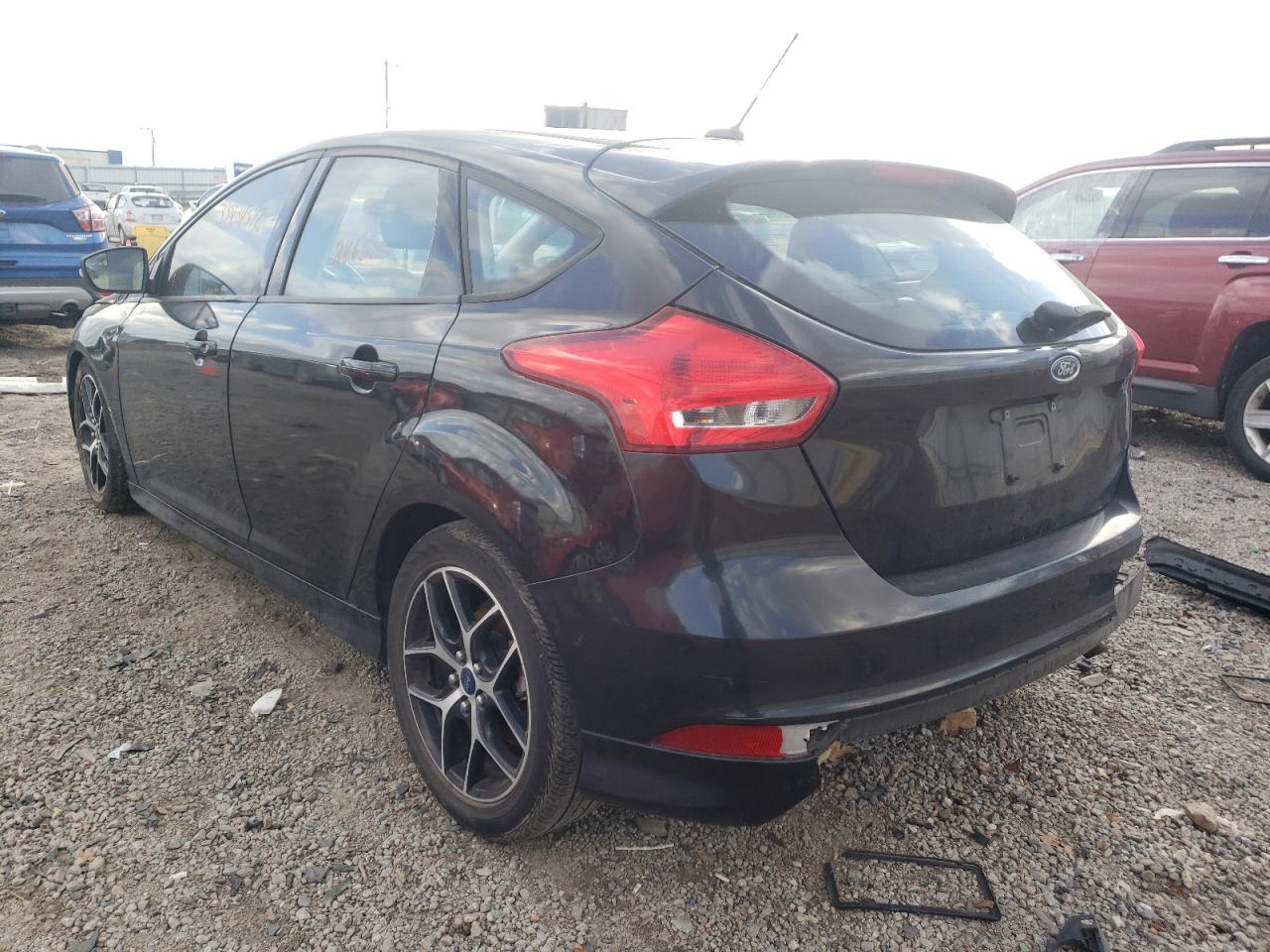Photo 3 from auction – 2015 FORD FOCUS SE with VIN 1FADP3K24FL311120