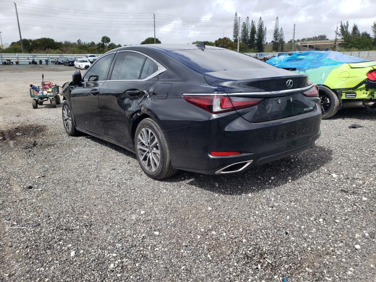 Photo 3 from auction – 2022 LEXUS ES with VIN 58ACZ1B18NU118364