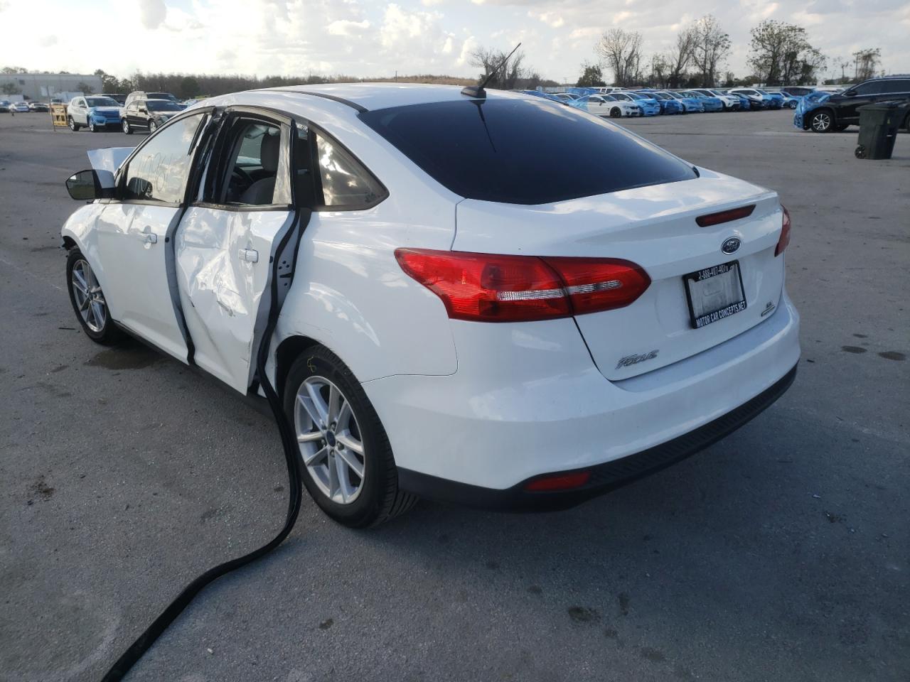 Photo 3 from auction – 2015 FORD FOCUS with VIN 1FADP3F25FL262648
