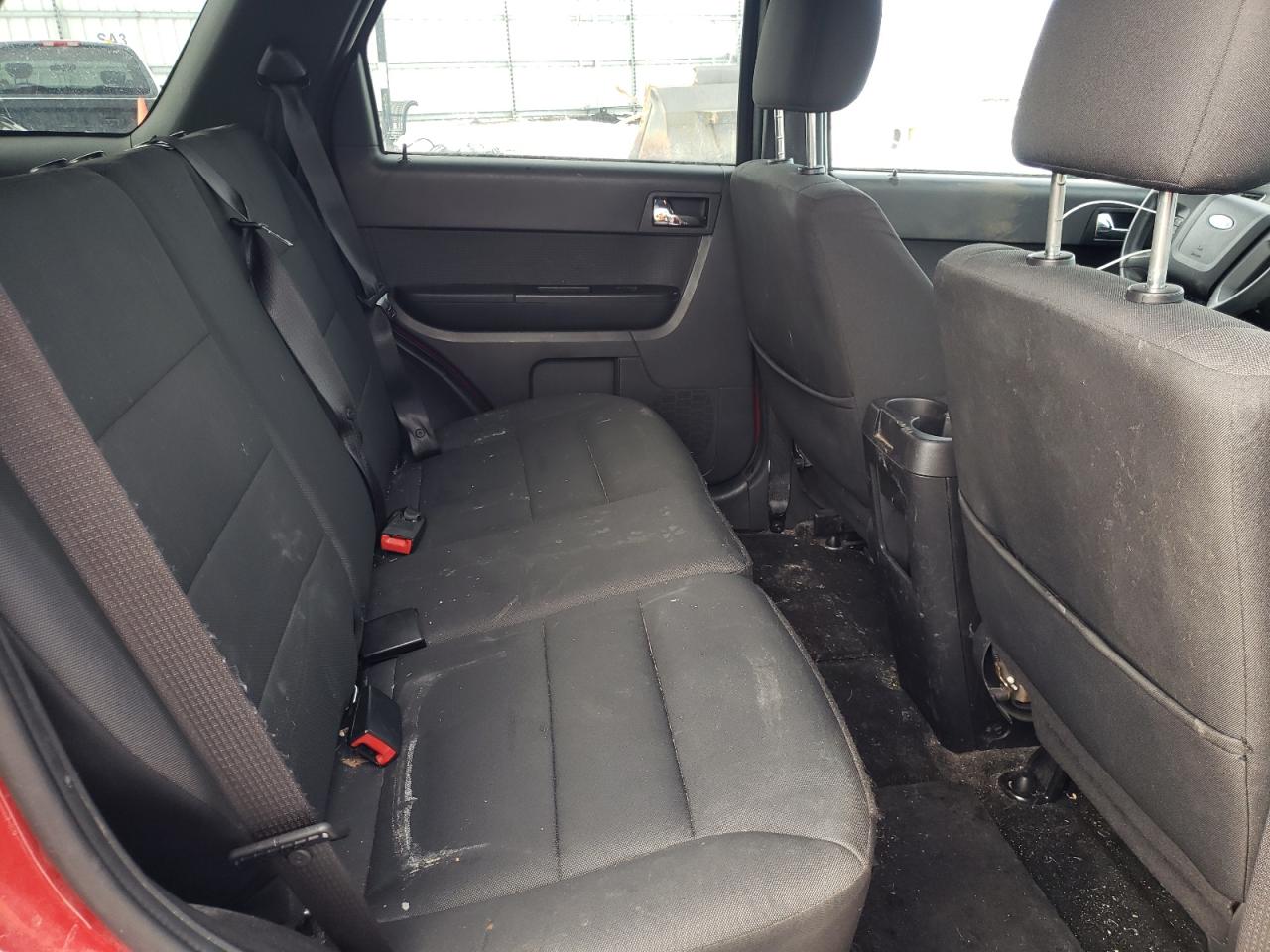 Photo 6 from auction – 2011 FORD ESCAPE XLT with VIN 1FMCU0DG3BKB93966