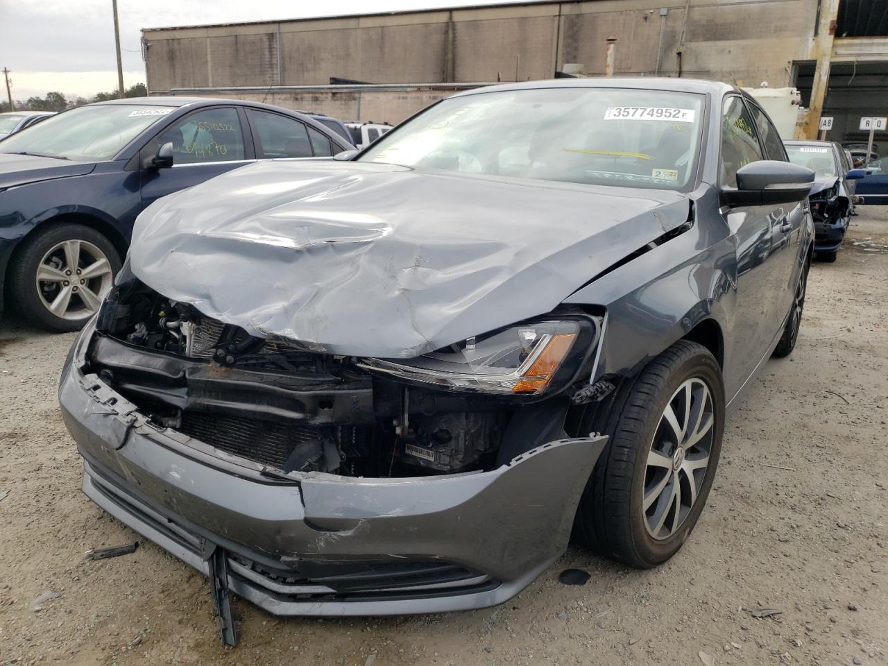 Photo 2 from auction – 2017 VOLKSWAGEN JETTA SE with VIN 3VWDB7AJ0HM414395