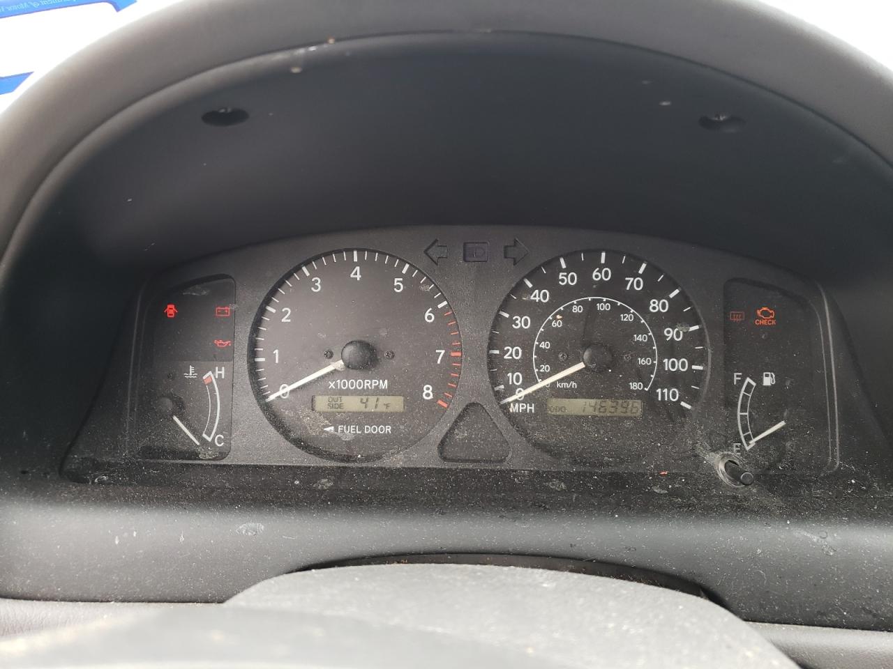 Photo 8 from auction – 2000 TOYOTA COROLLA VE with VIN 1NXBR12E0YZ381233