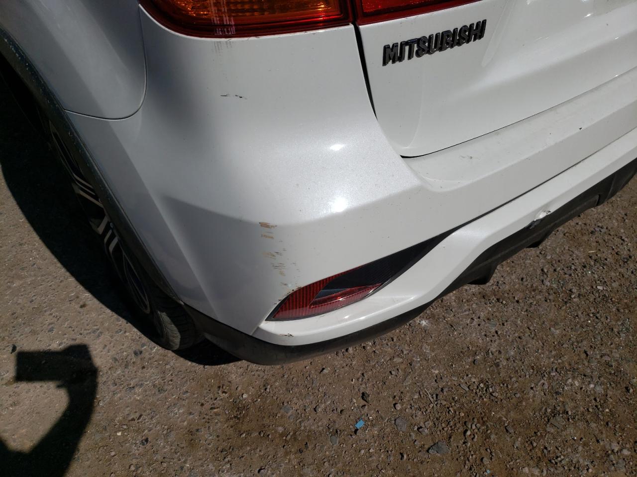 Photo 9 from auction – 2019 MITSUBISHI OUTLANDER with VIN JA4AP3AU5KU034945