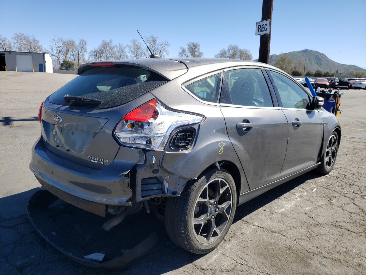 Photo 4 from auction – 2012 FORD FOCUS TITA with VIN 1FAHP3N28CL431978
