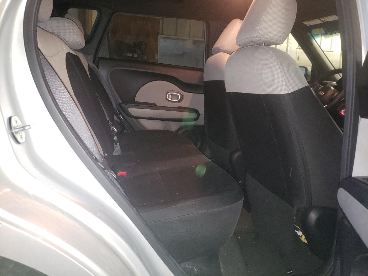 Photo 6 from auction – 2015 KIA SOUL with VIN KNDJN2A22F7757256