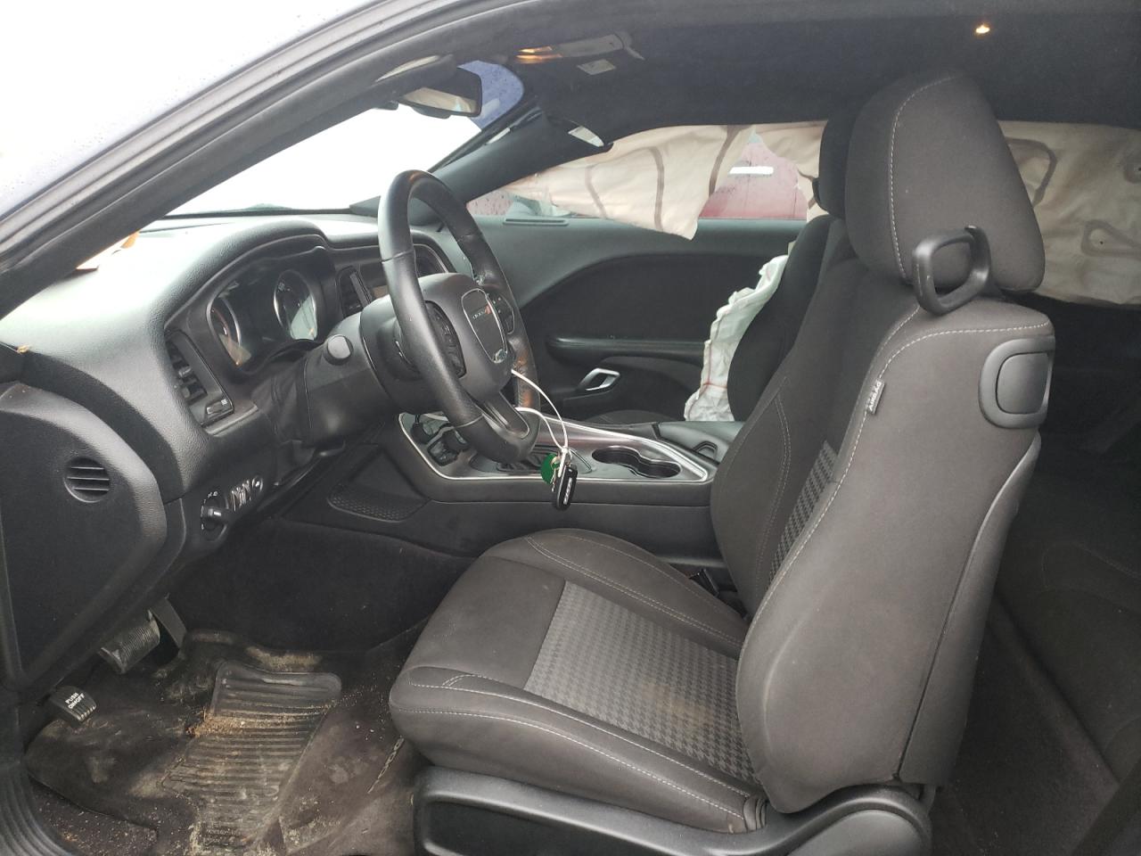 Photo 5 from auction – 2017 DODGE CHALLENGER with VIN 2C3CDZAG2HH633810