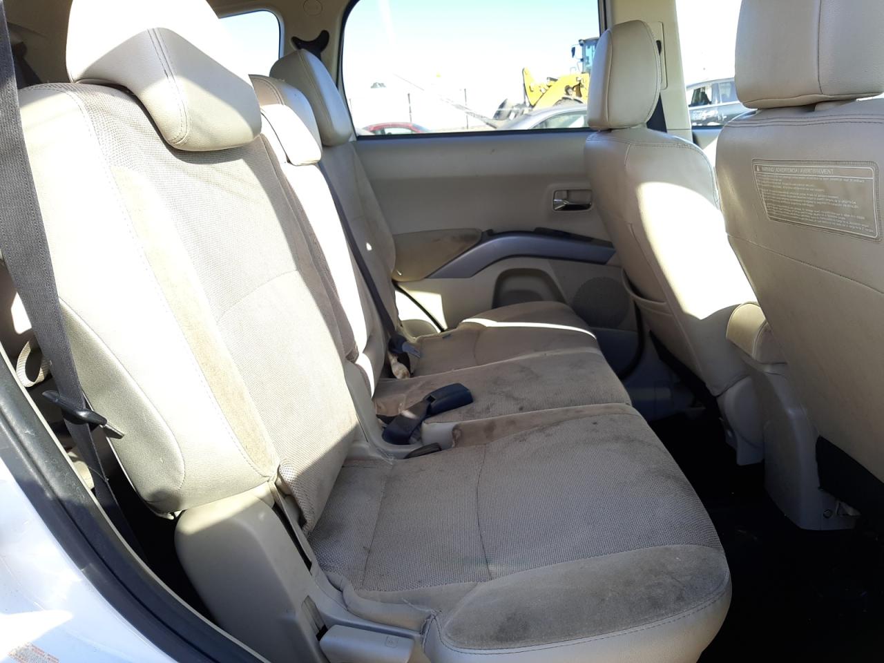 Photo 6 from auction – 2010 MITSUBISHI OUTLANDER with VIN JA4AS3AW2AZ009311