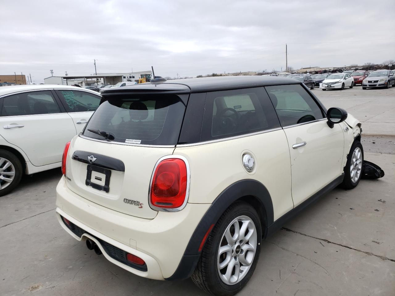 Photo 4 from auction – 2015 MINI COOPER S with VIN WMWXP7C51F2A41342