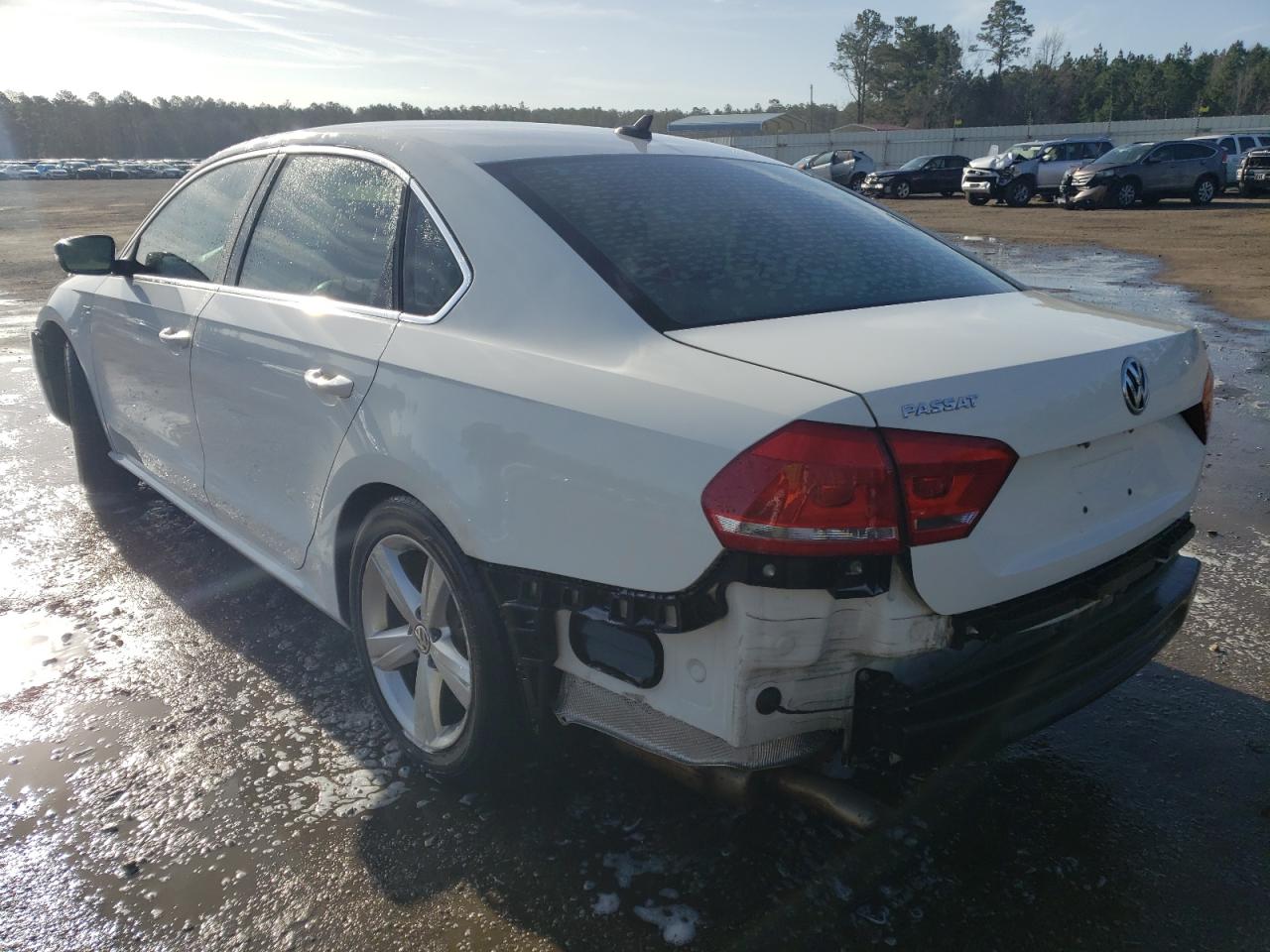 Photo 3 from auction – 2015 VOLKSWAGEN PASSAT S with VIN 1VWAS7A33FC115342