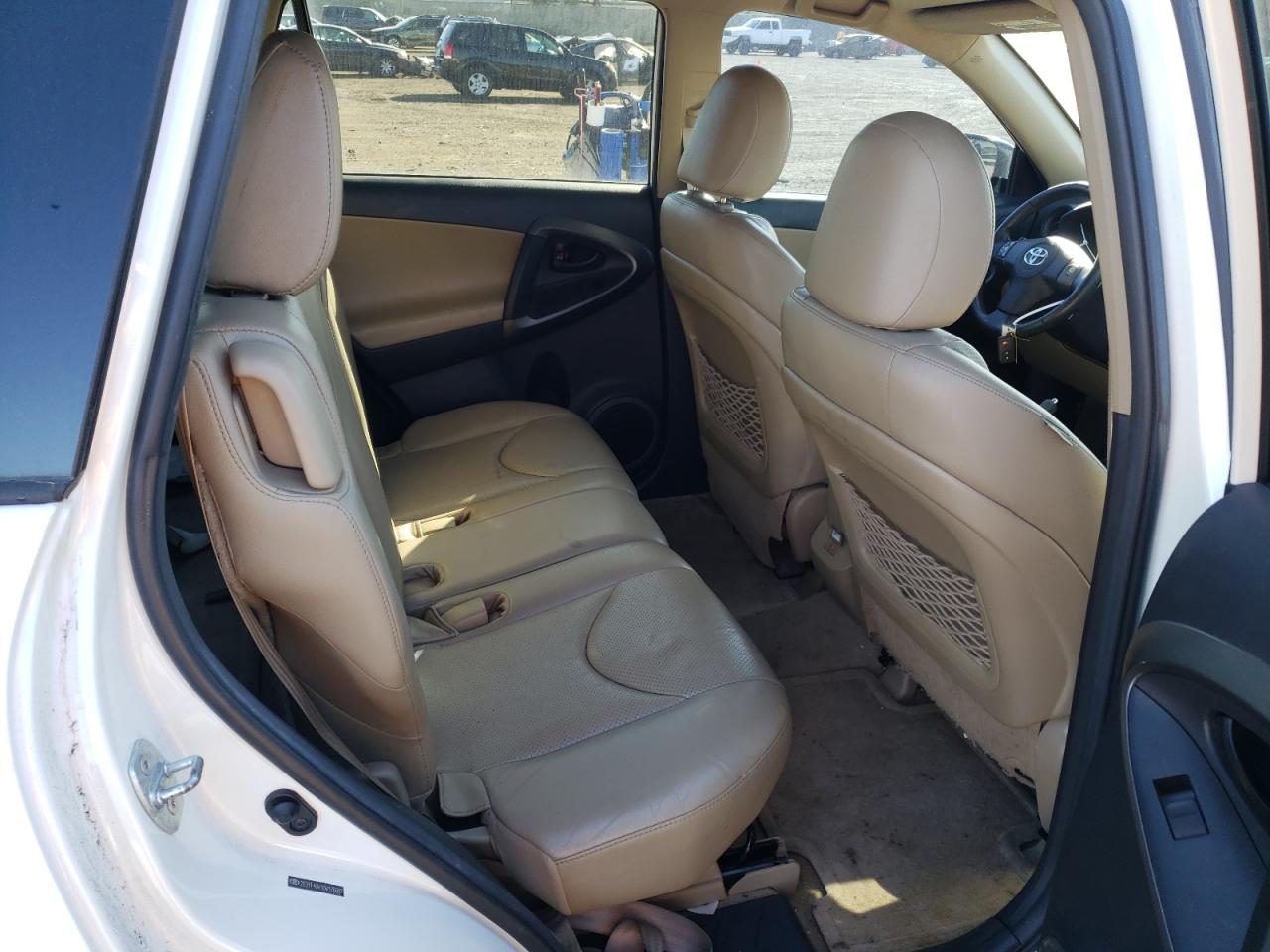 Photo 6 from auction – 2012 TOYOTA RAV4 LIMIT with VIN 2T3YF4DV1CW126687