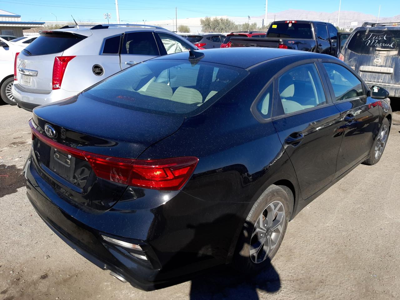 Photo 4 from auction – 2019 KIA FORTE FE with VIN 3KPF24AD1KE094526