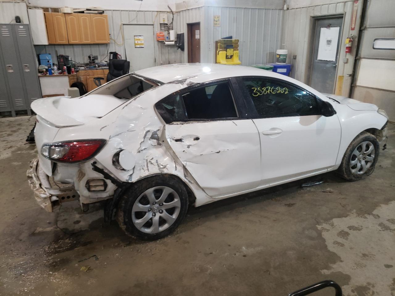 Photo 9 from auction – 2012 MAZDA 3 I with VIN JM1BL1UF5C1592630
