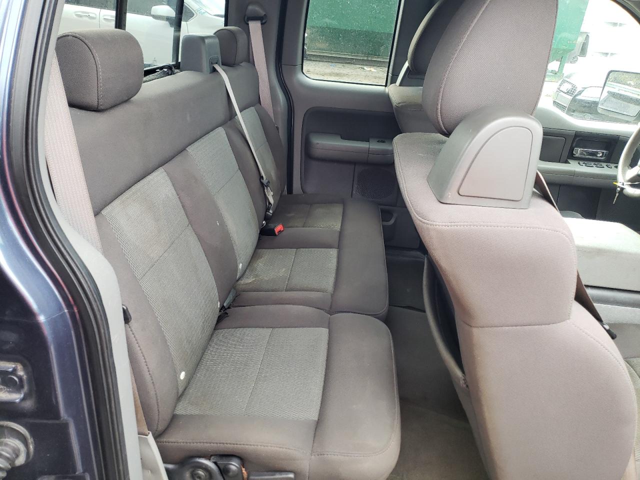 Photo 6 from auction – 2004 FORD F150 with VIN 1FTPX04504KD89345
