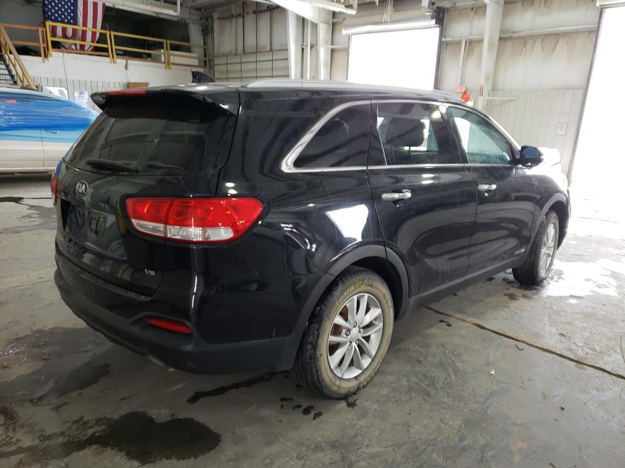 Photo 4 from auction – 2016 KIA SORENTO LX with VIN 5XYPGDA59GG037242