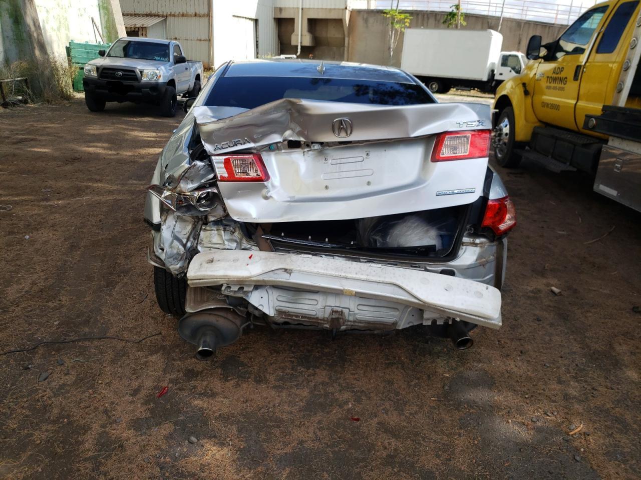 Photo 9 from auction – 2012 ACURA TSX SE with VIN JH4CU2F85CC025911