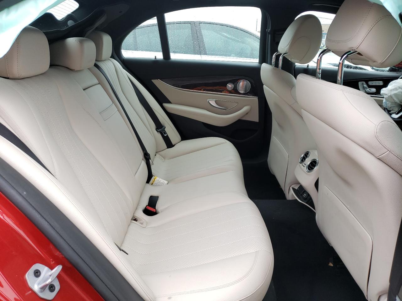 Photo 6 from auction – 2019 MERCEDES-BENZ E 300 with VIN WDDZF4JB3KA516613