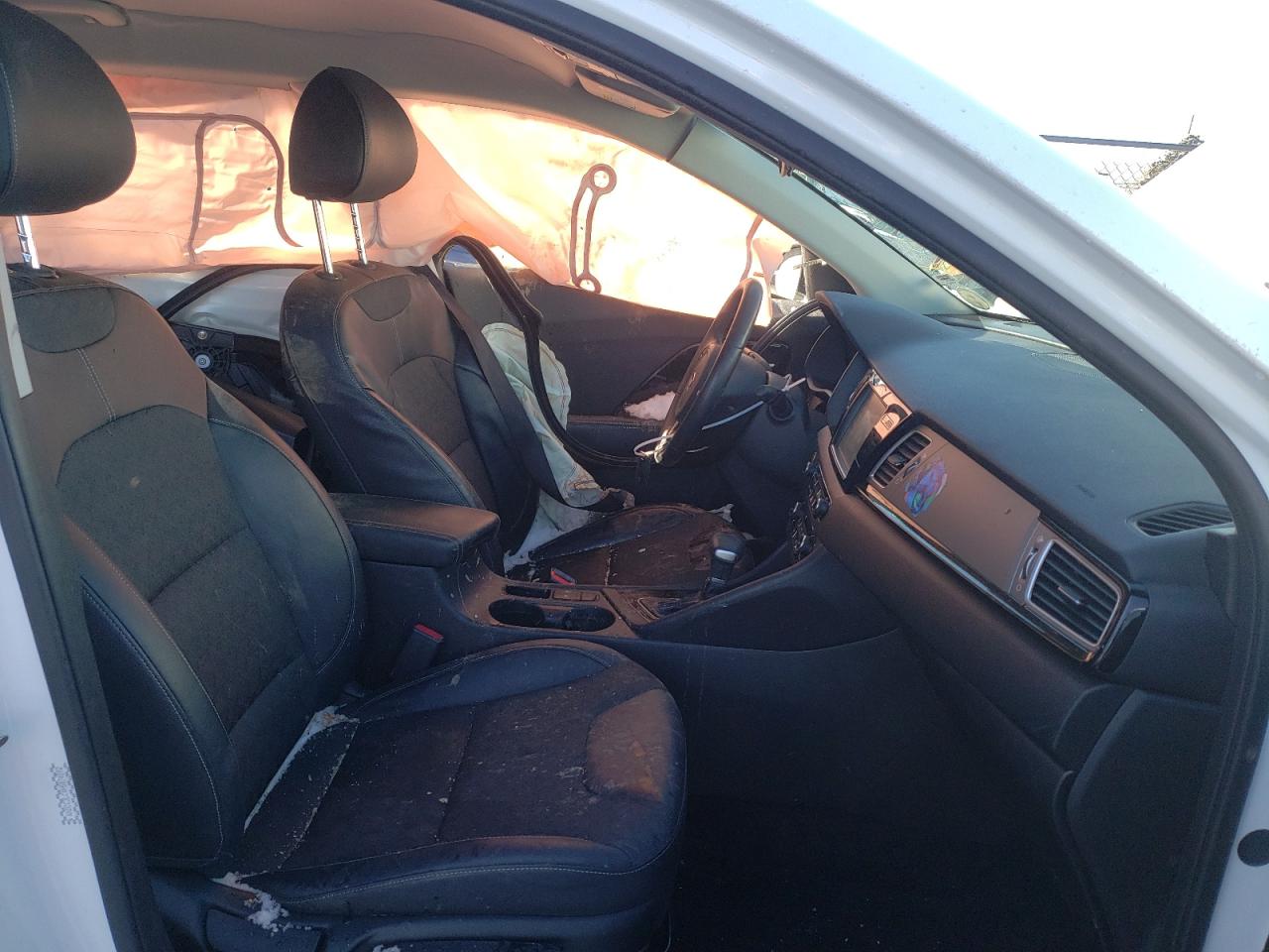 Photo 5 from auction – 2017 KIA NIRO EX with VIN KNDCC3LCXH5074892