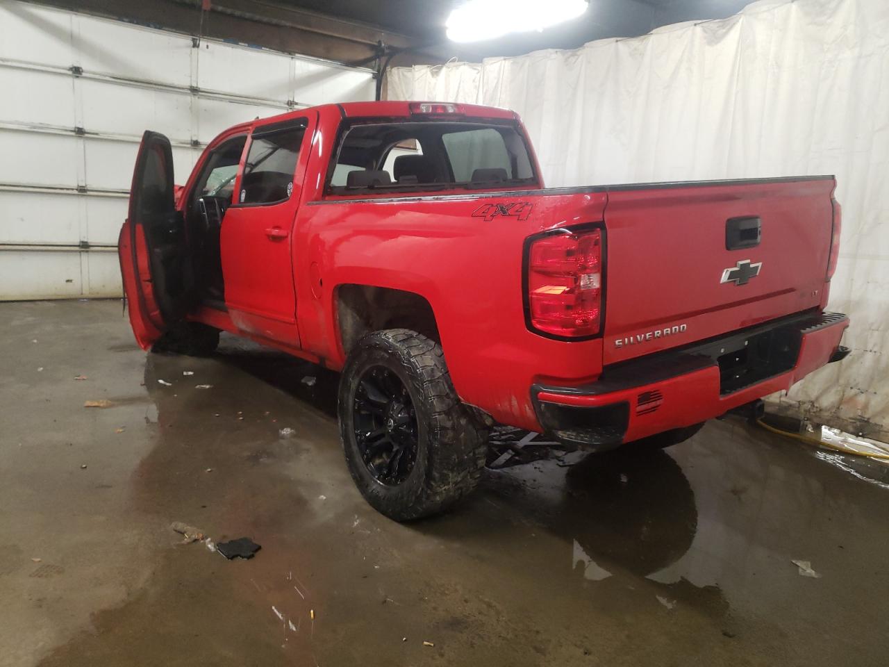 Photo 3 from auction – 2018 CHEVROLET SILVERADO with VIN 3GCUKREC4JG246081