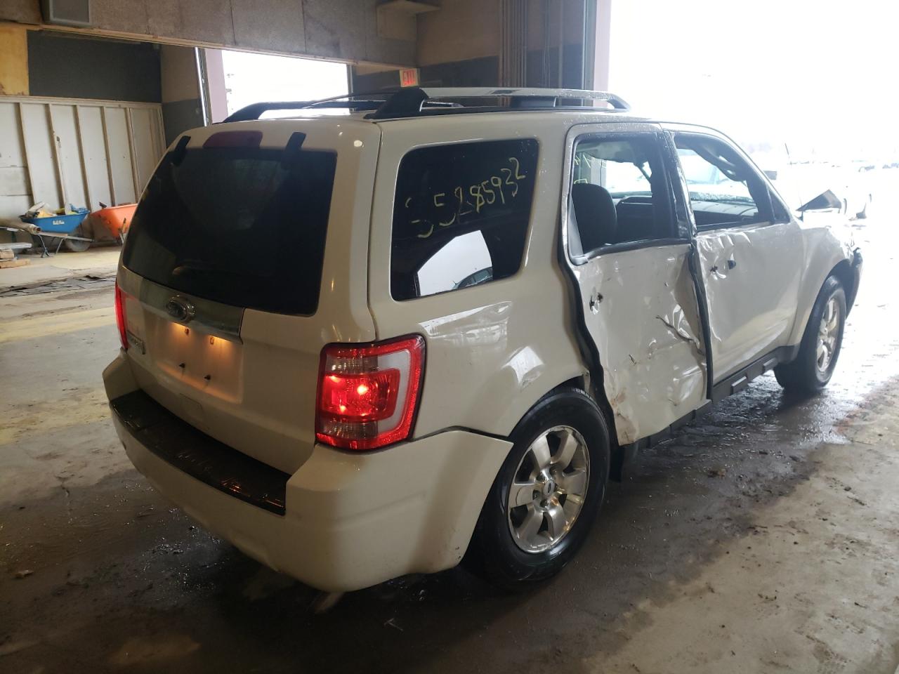 Photo 4 from auction – 2012 FORD ESCAPE LIM with VIN 1FMCU0E76CKB44342