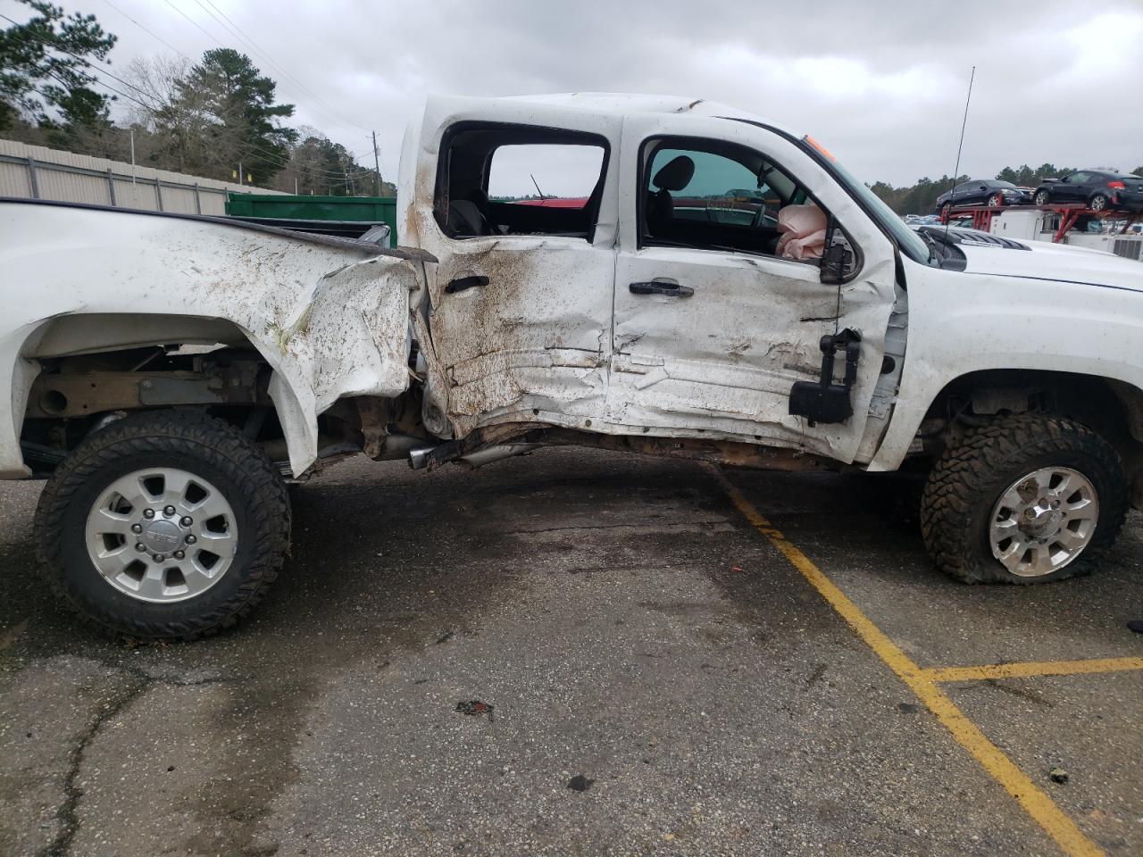 Photo 9 from auction – 2013 GMC SIERRA K25 with VIN 1GT120C83DF188547