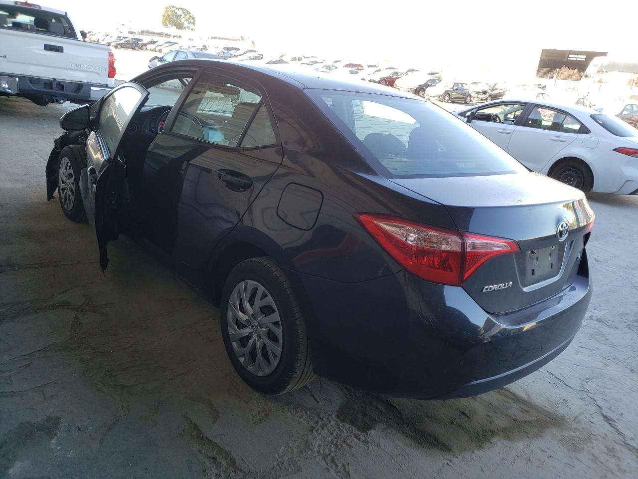 Photo 3 from auction – 2019 TOYOTA COROLLA L with VIN 2T1BURHE4KC231221